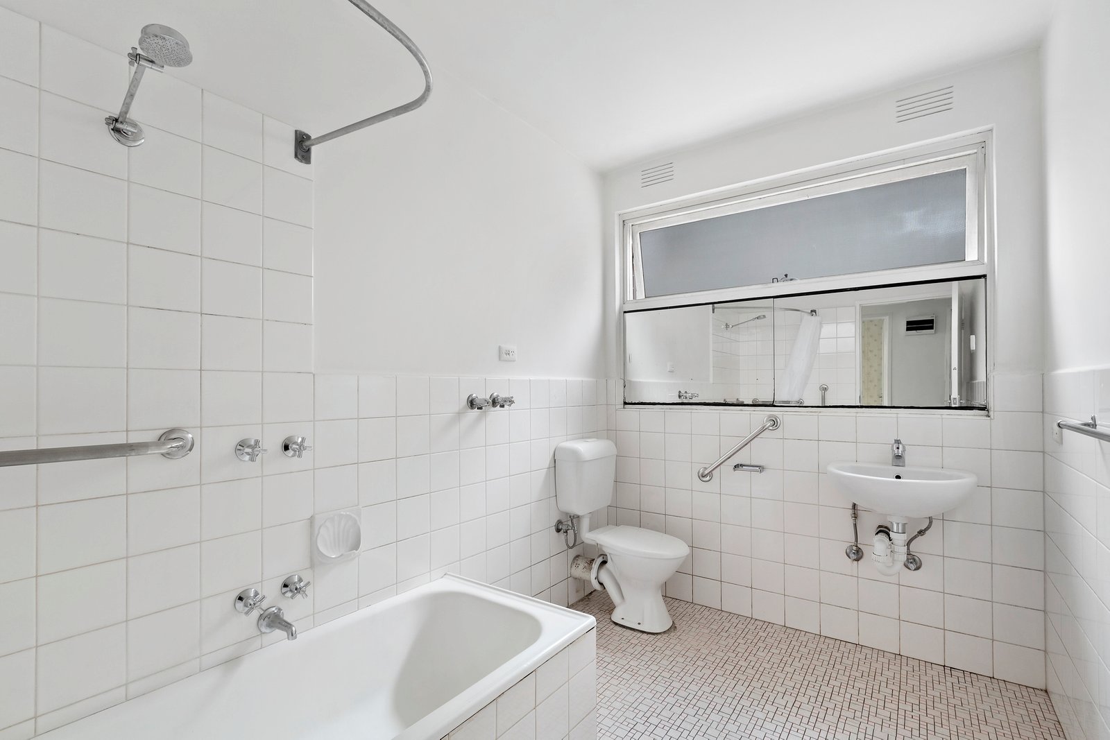 Real Estate and Property in 1/587 Glen Huntly Road, Elsternwick, VIC