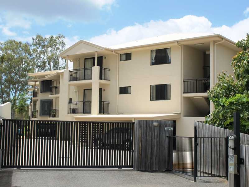 15/8a Wyndham Avenue BOYNE ISLAND 9