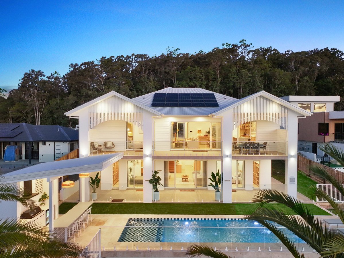 159 Cowell Drive Burleigh Heads 35