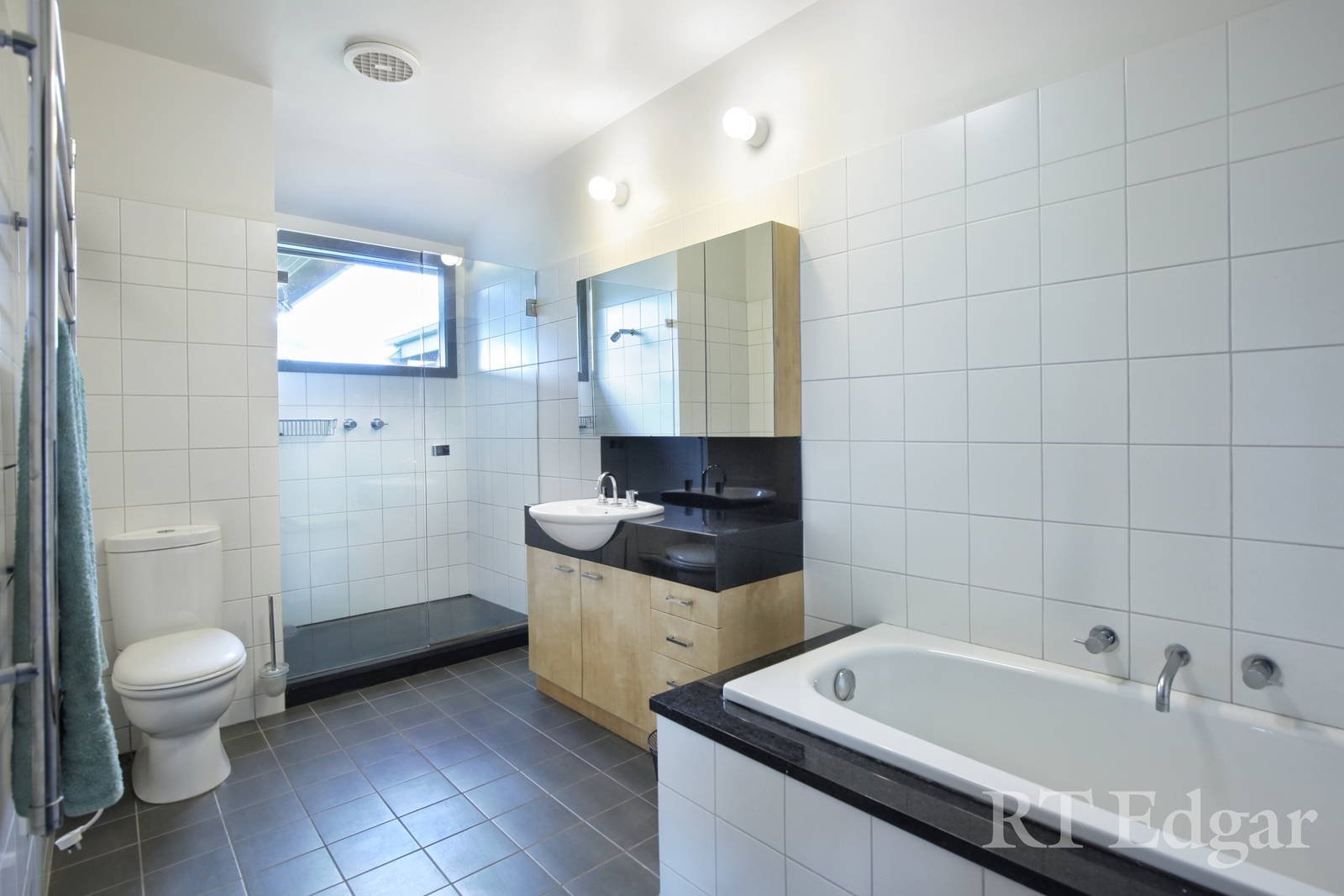 Real Estate and Property in 159 Dons Road, Newham, VIC