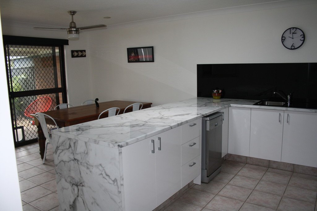 1/59 Treeview Drive BURLEIGH WATERS 4