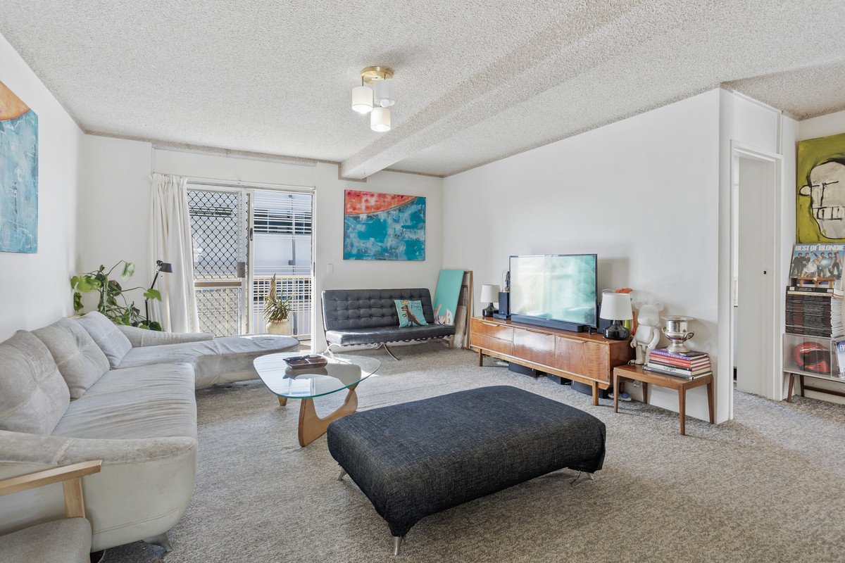 15/987 Gold Coast Highway Palm Beach 6