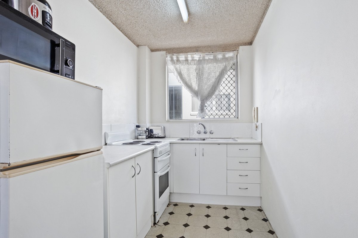 15/987 Gold Coast Highway Palm Beach 7