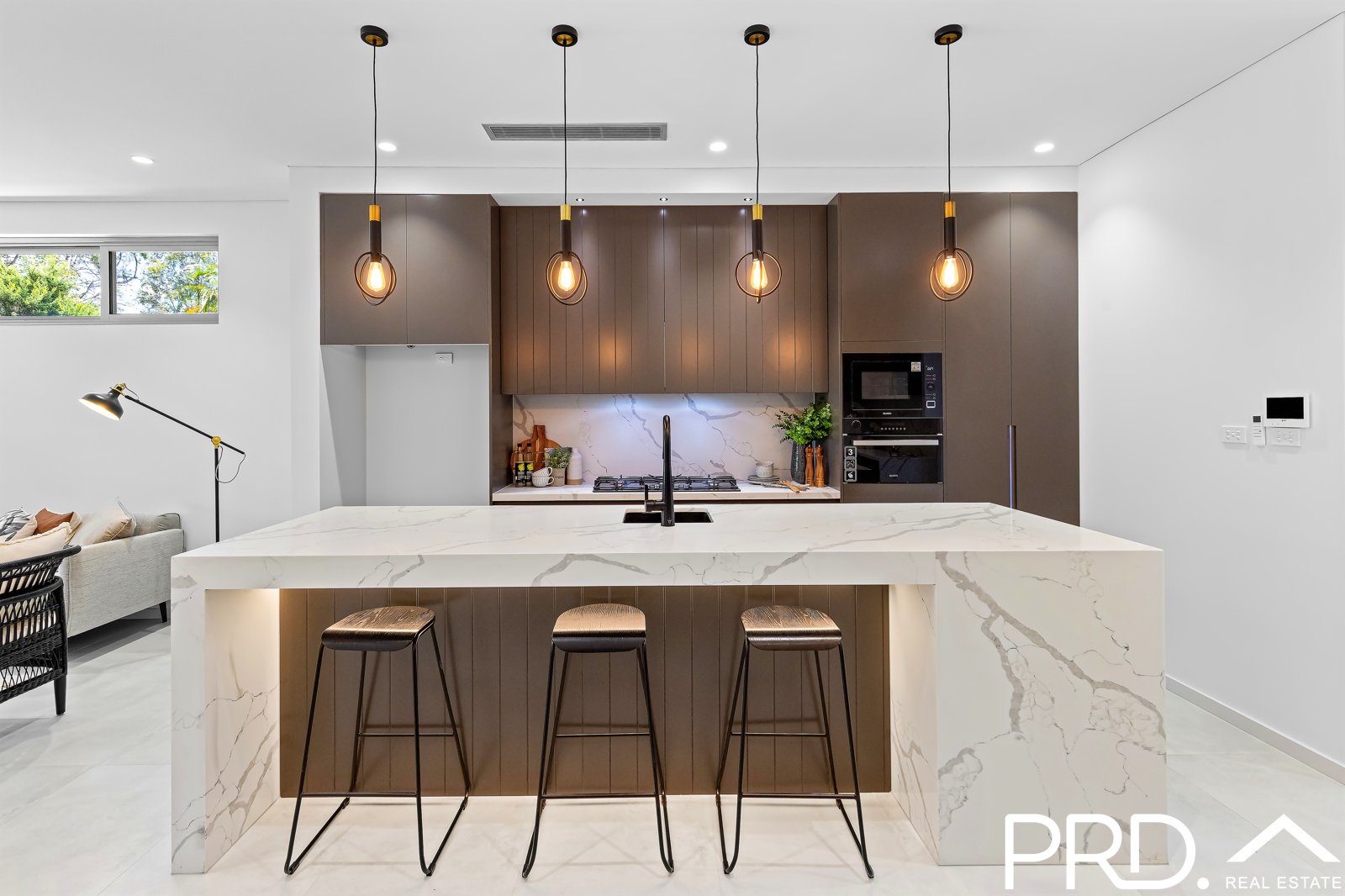 15a Alliance Avenue REVESBY 4