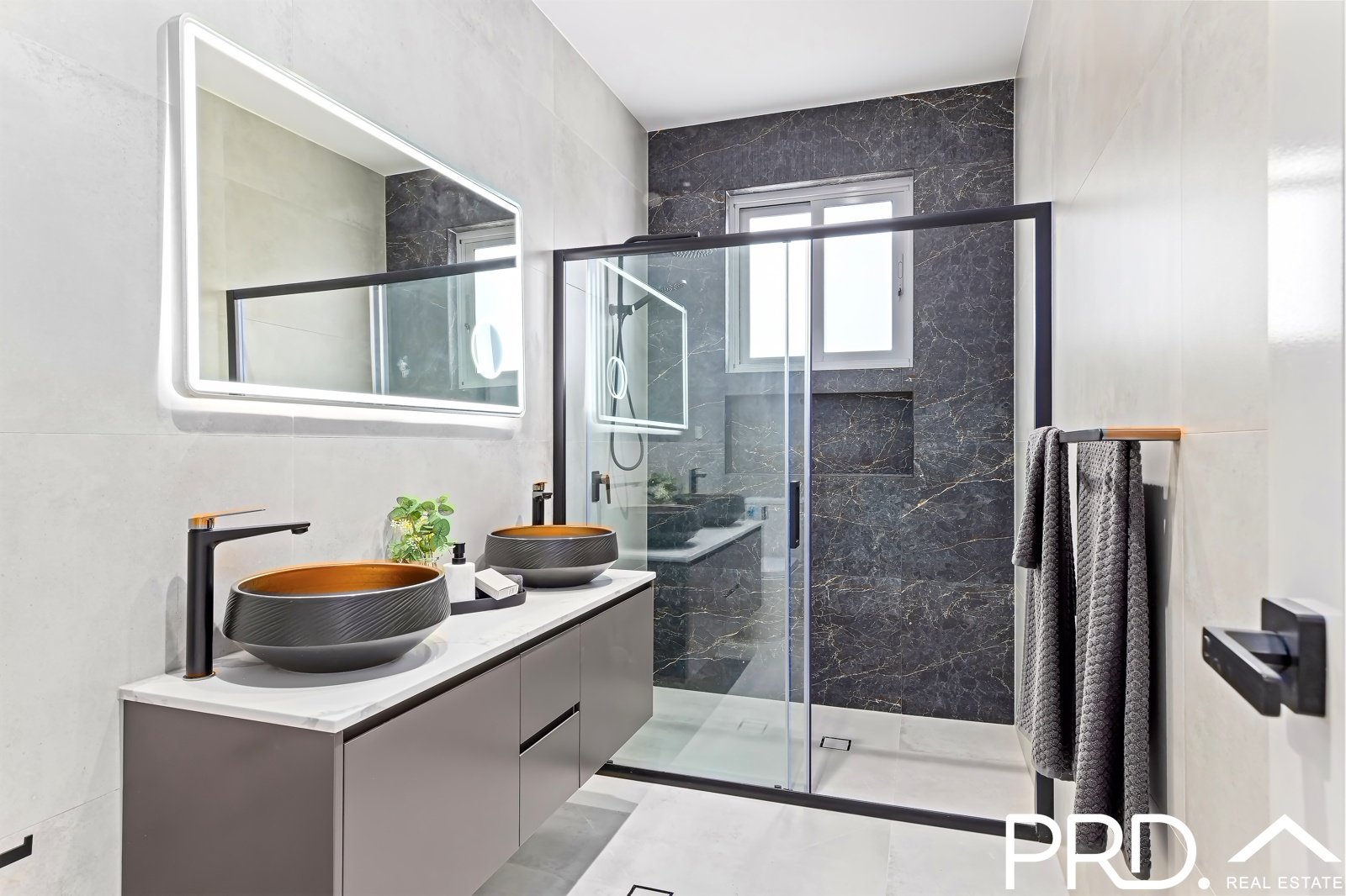 15a Alliance Avenue REVESBY 12