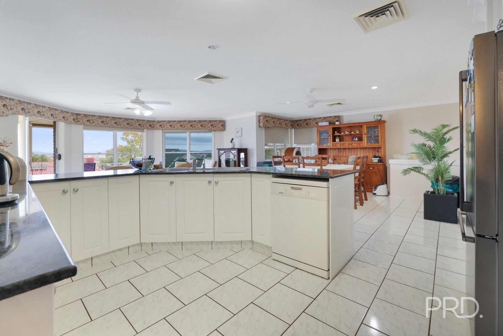 15a Bandalong Street TAMWORTH 9