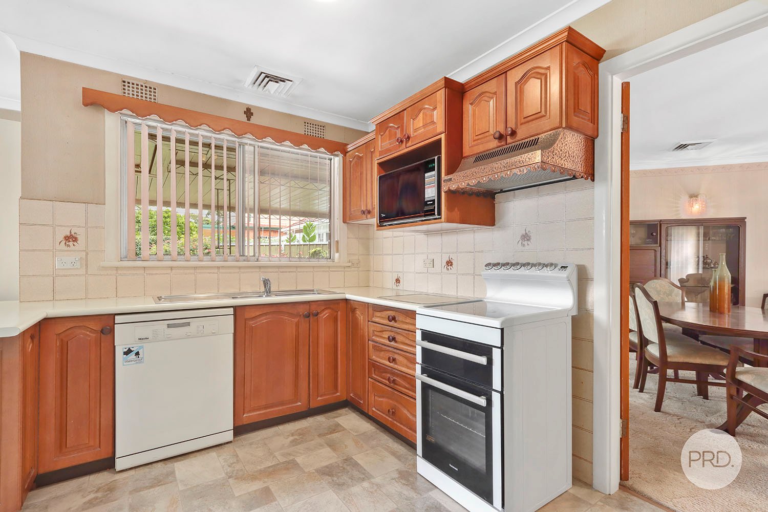 15A Bungalow Road ROSELANDS 6