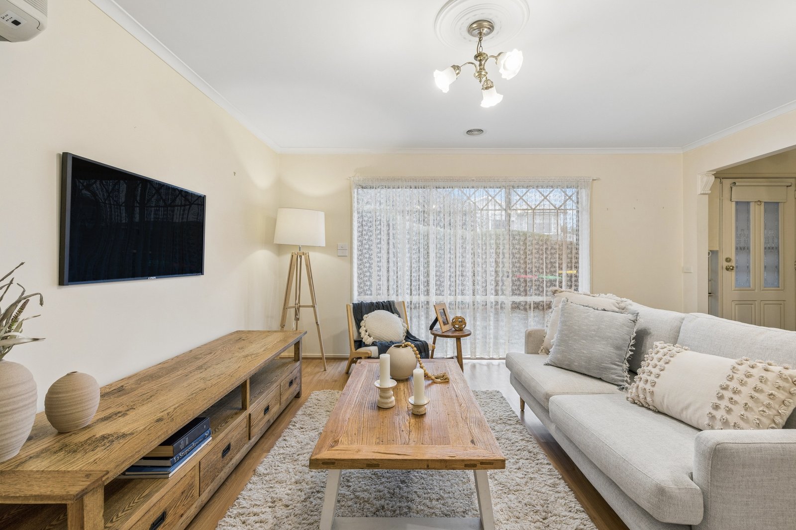 Gallery: 15A Ivan Avenue