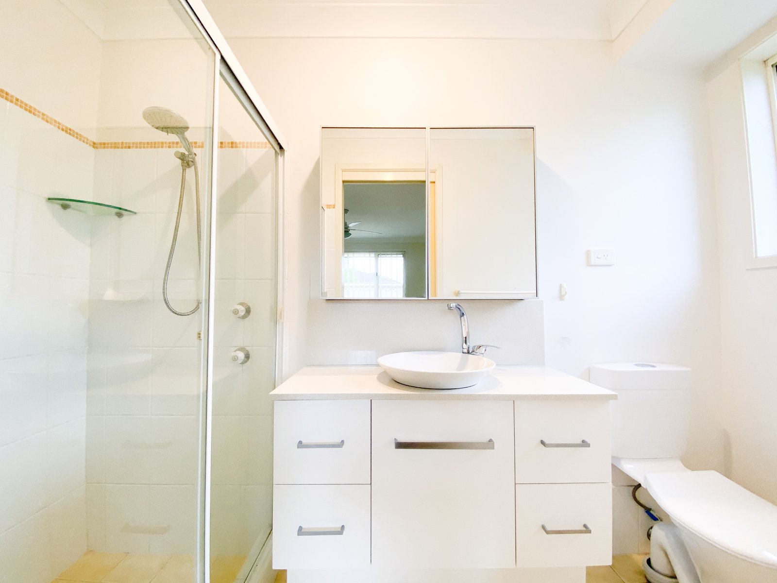 15a Ketch Close CORLETTE 6