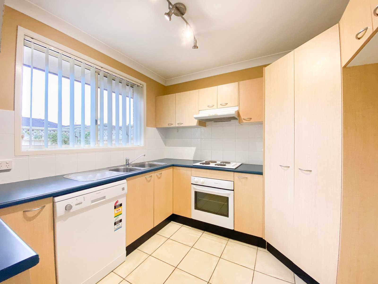 15a Ketch Close CORLETTE 4