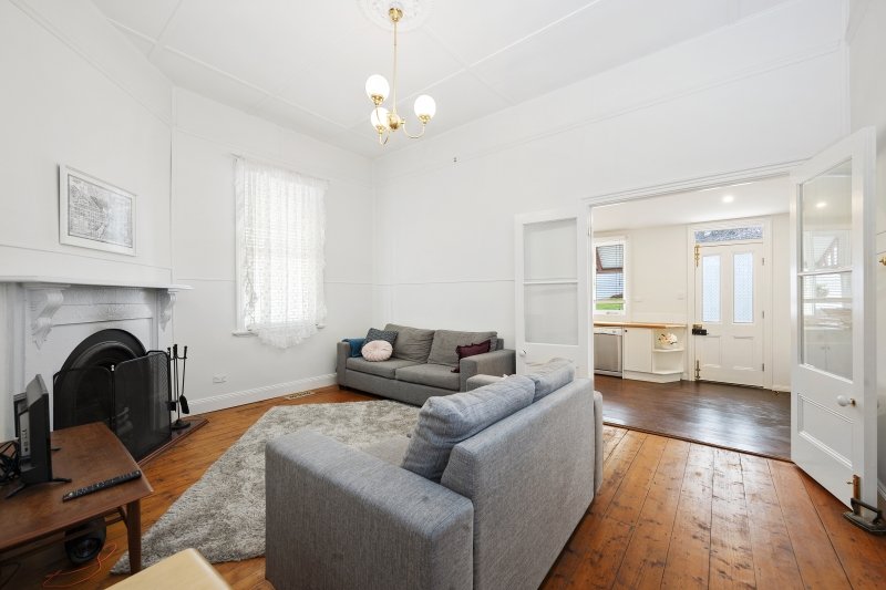 Gallery: 15A King Street South