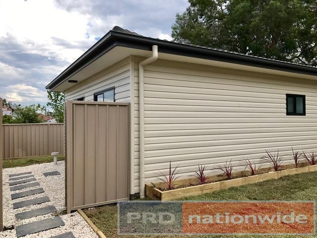 15a Singleton Avenue EAST HILLS 3