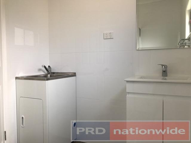 15a Singleton Avenue EAST HILLS 10