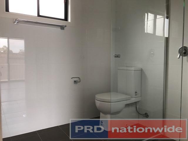 15a Singleton Avenue EAST HILLS 11