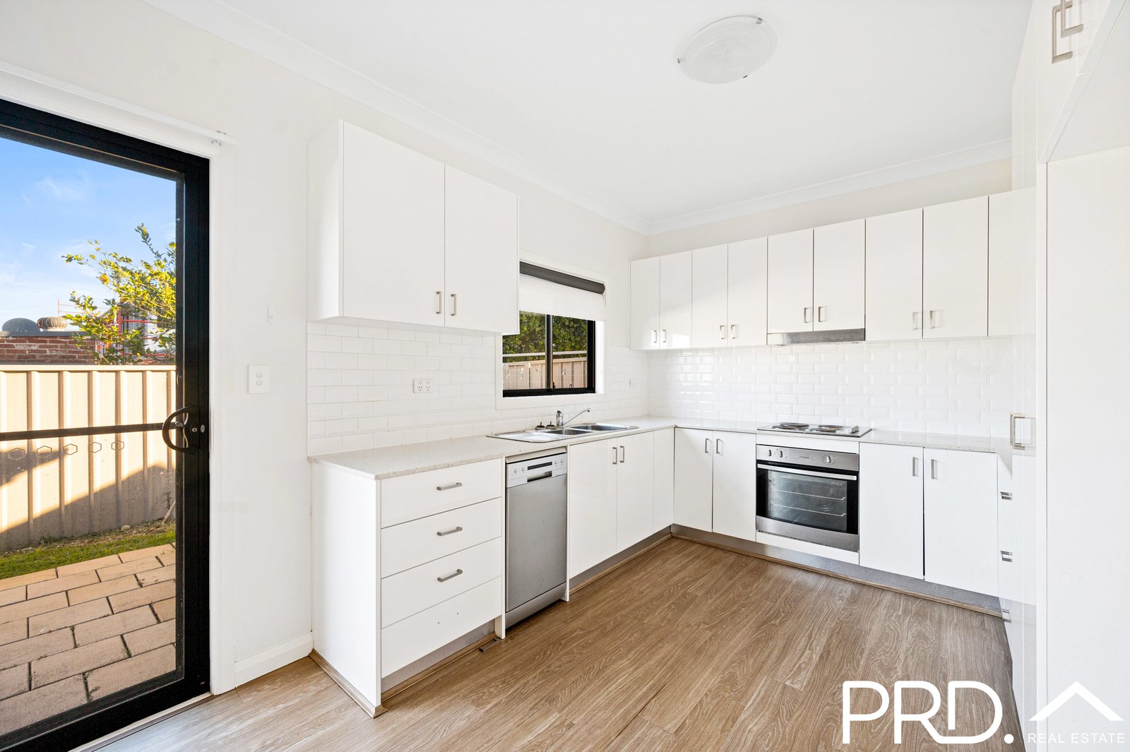 15a Singleton Avenue EAST HILLS 1