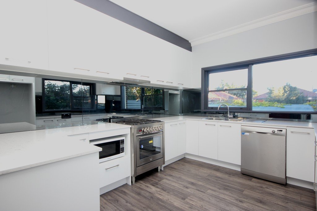 15a Toyer Avenue SANS SOUCI 3
