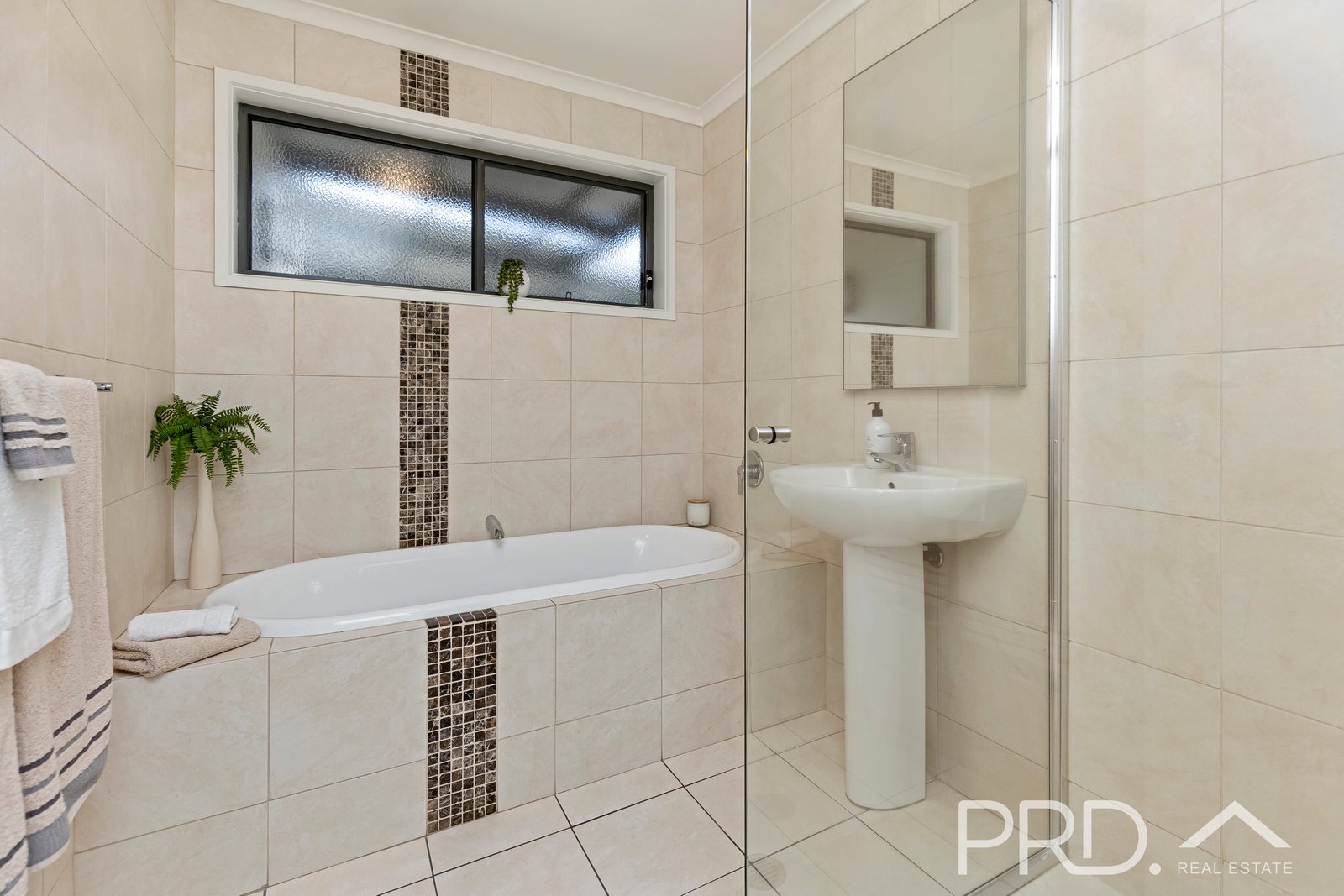 15A Wynyard Street TUMUT 14