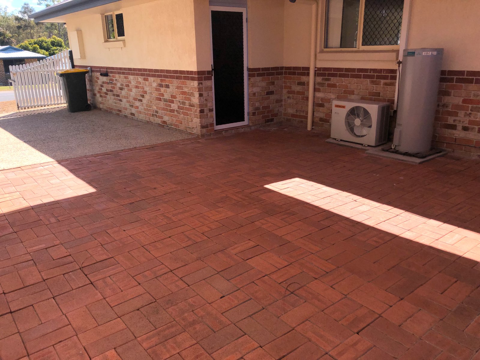 15B Dunstall Street CLINTON 14