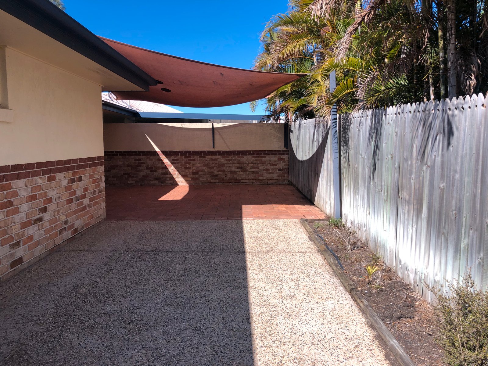 15B Dunstall Street CLINTON 15