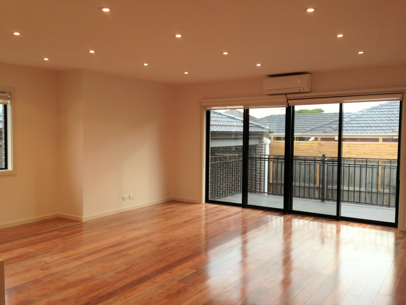 Gallery: 15b Knight Street