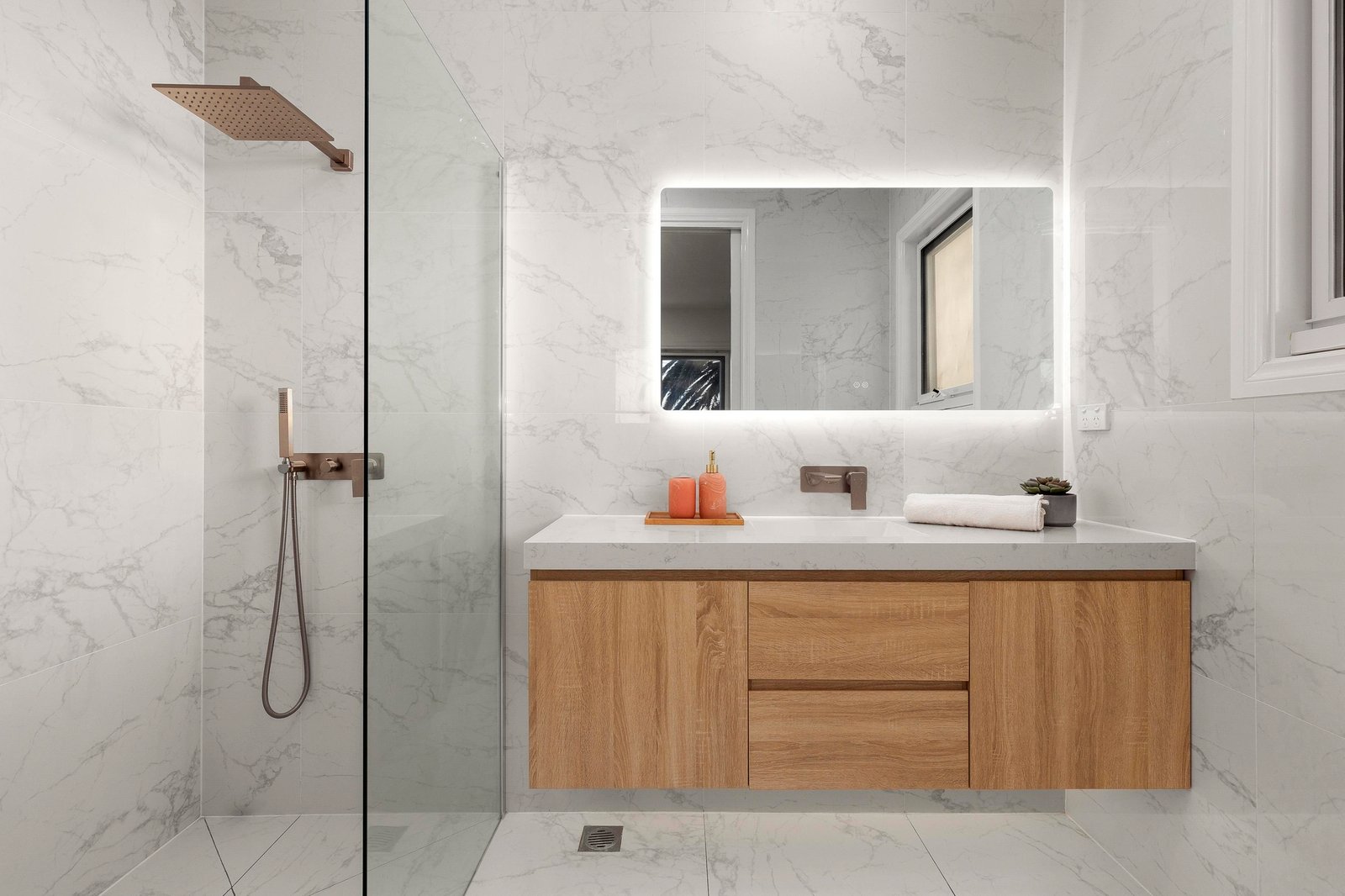 Real Estate and Property in 15B Roseberry Avenue, Preston, VIC