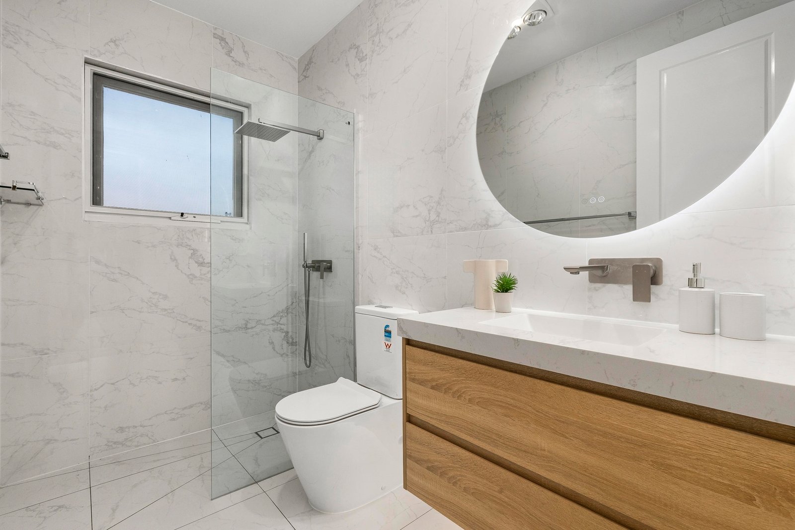 Real Estate and Property in 15B Roseberry Avenue, Preston, VIC