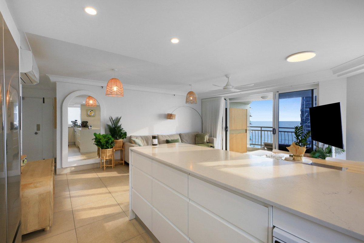 15C/3 Second Avenue BURLEIGH HEADS 4