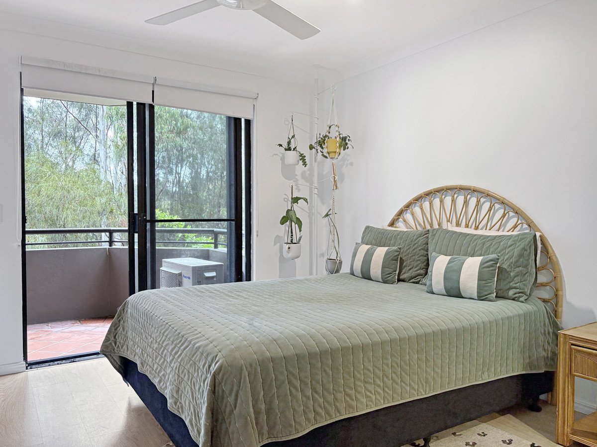 15E/1 Great Hall Drive Miami 4