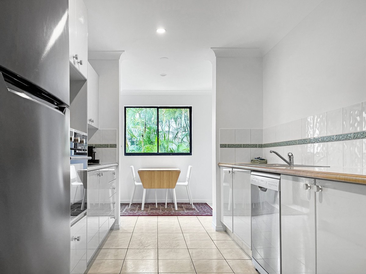 15E/1 Great Hall Drive Miami 8