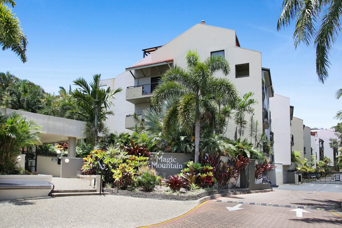 15E/1 Great Hall Drive Miami 15