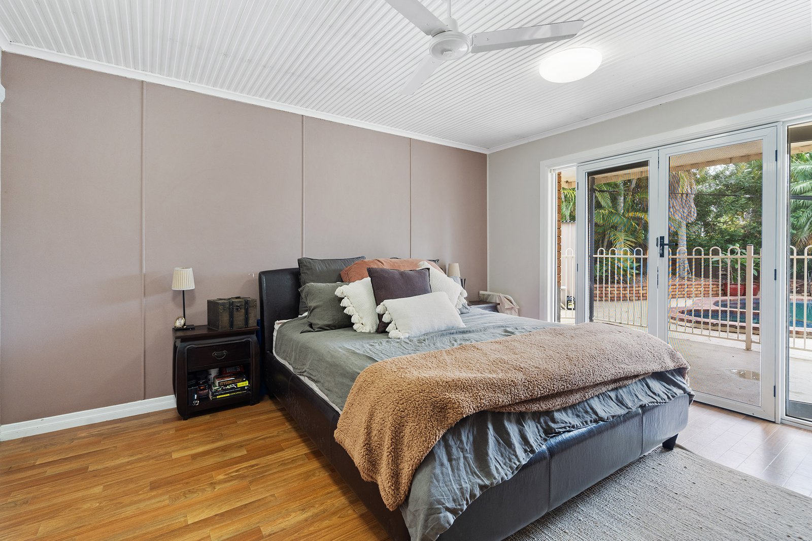 16-18 Logan Parade LOGAN RESERVE 6