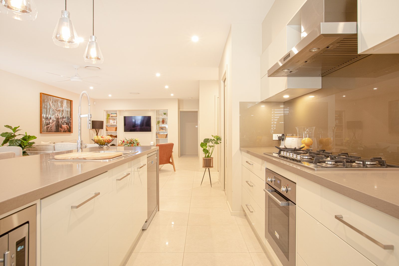 16 Abberton Parkway NORTH ROTHBURY 7