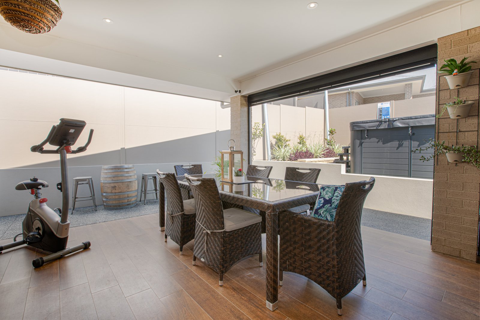 16 Abberton Parkway NORTH ROTHBURY 23