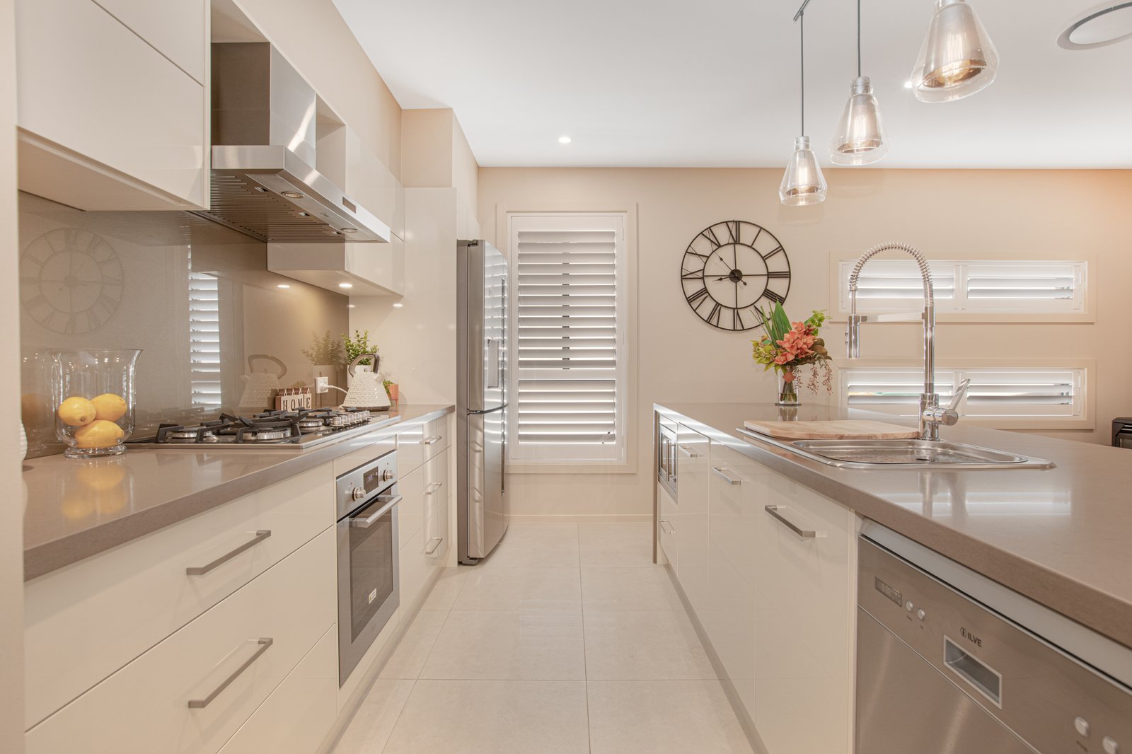 16 Abberton Parkway NORTH ROTHBURY 26