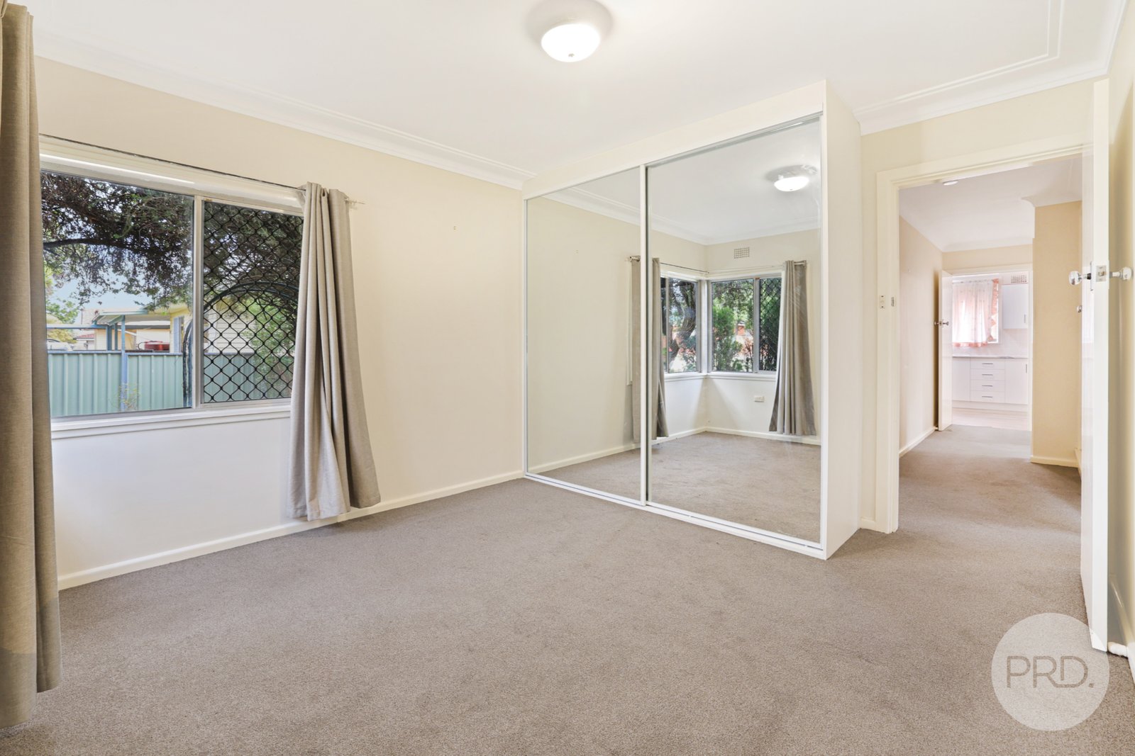 16 Aberdeen Street TAMWORTH 11