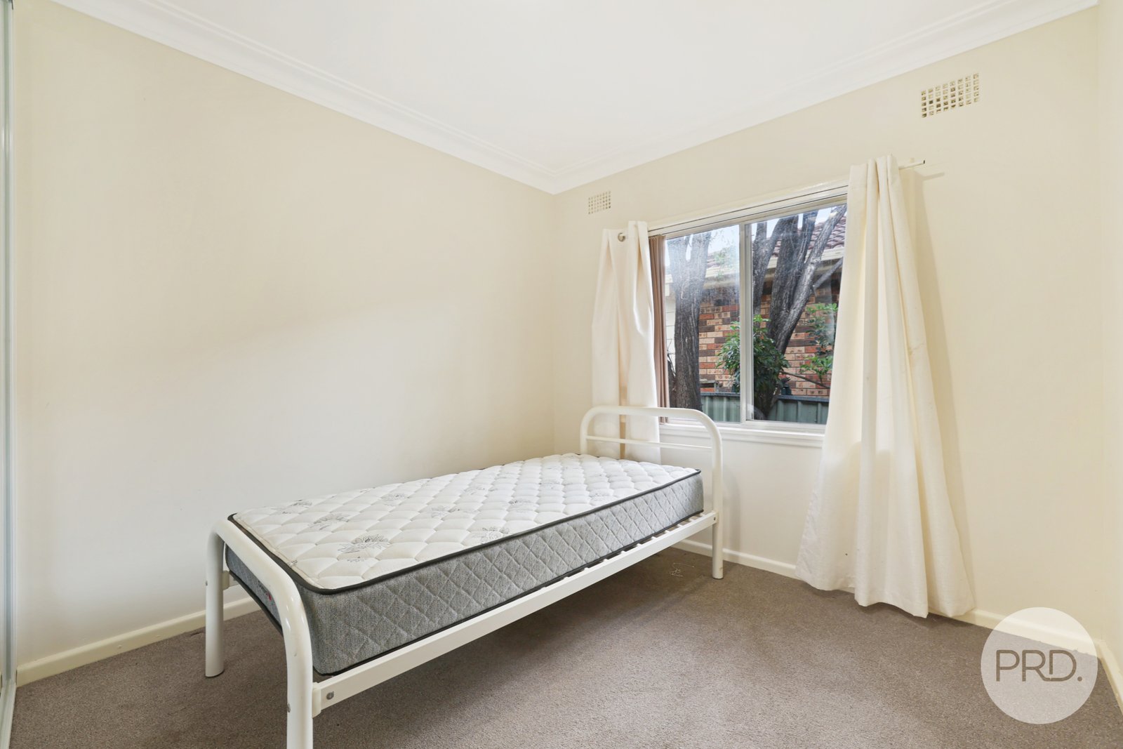 16 Aberdeen Street TAMWORTH 15