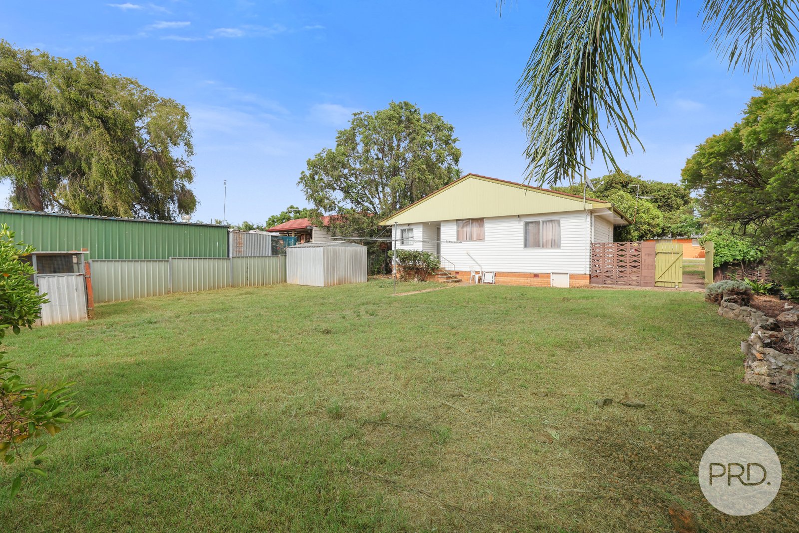 16 Aberdeen Street TAMWORTH 18