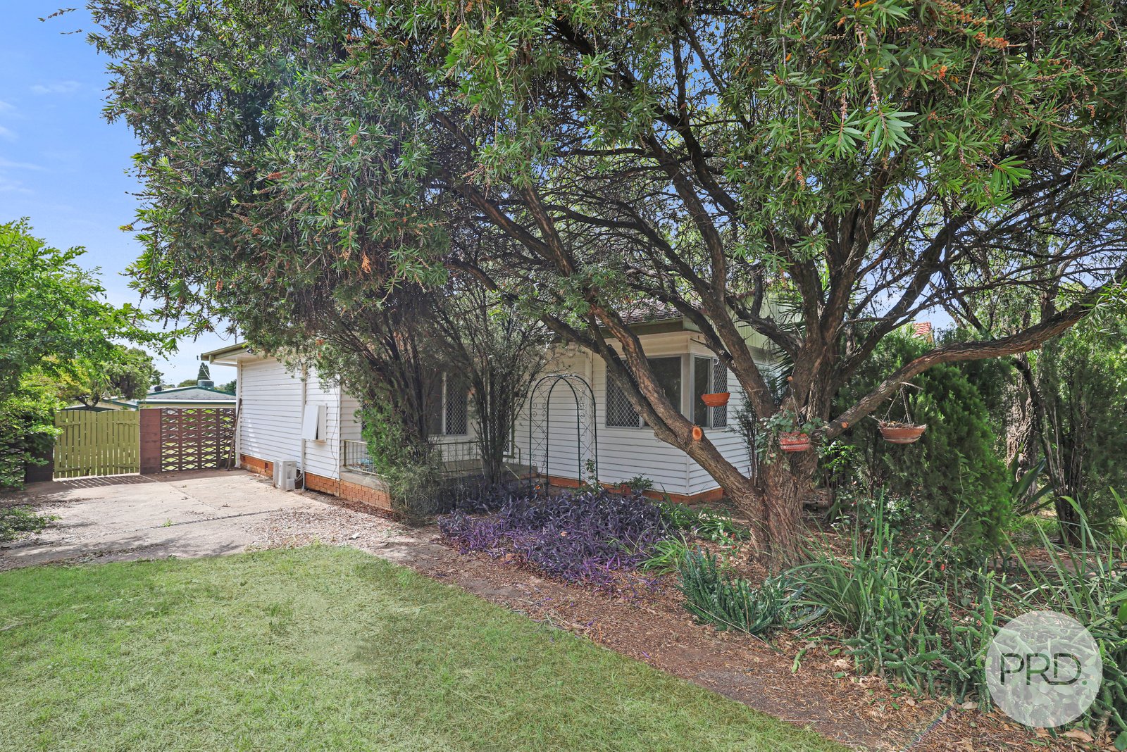 16 Aberdeen Street TAMWORTH 5