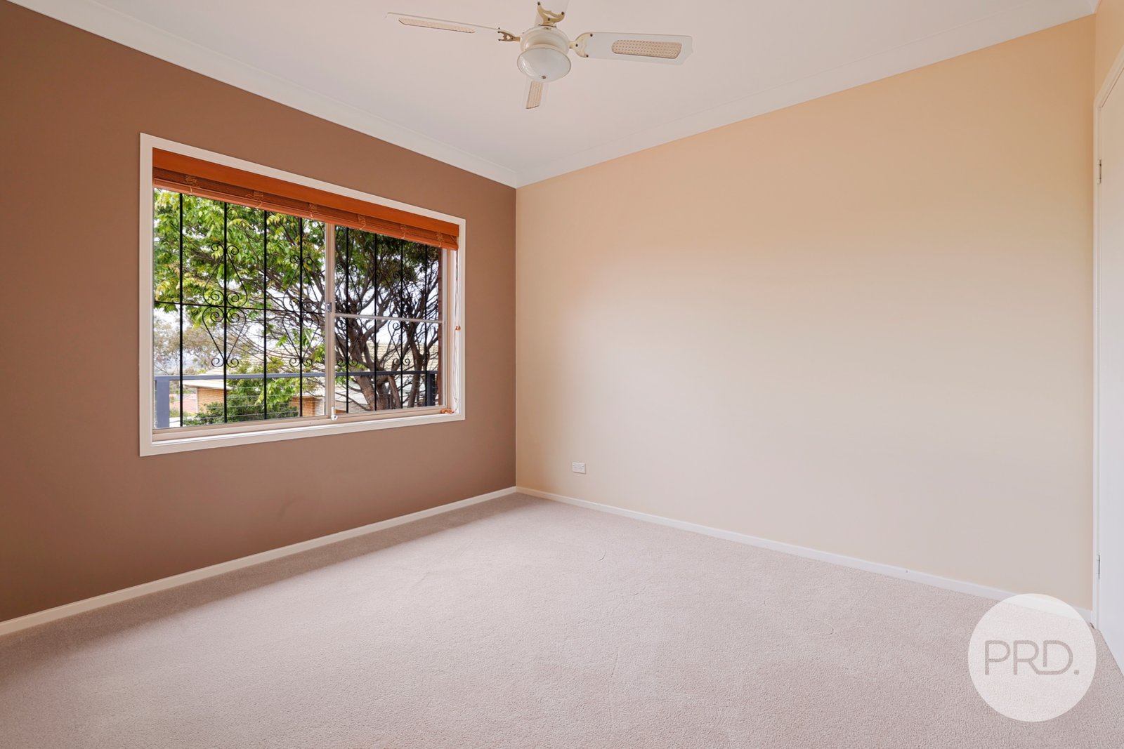 16 Acacia Drive TAMWORTH 12