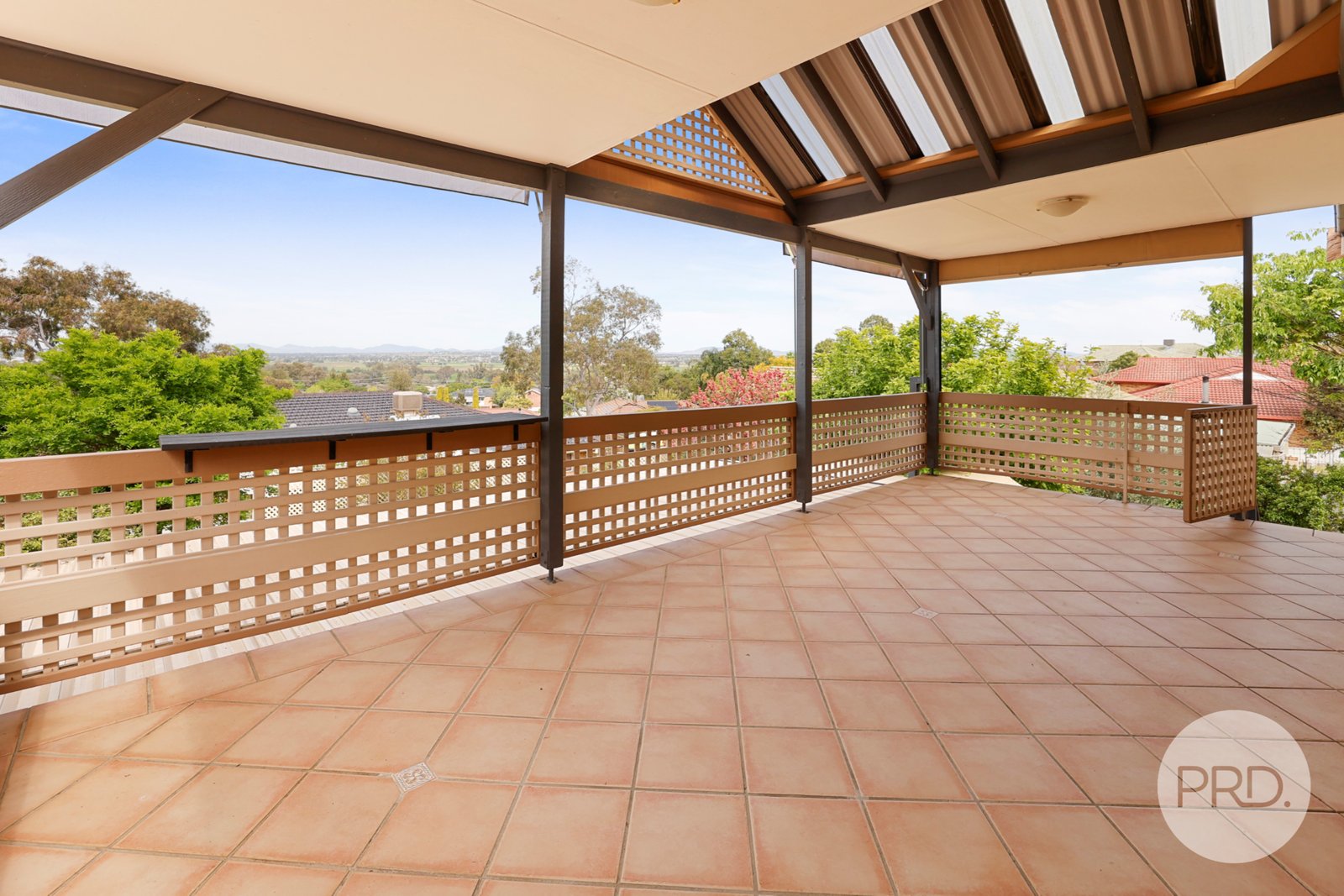 16 Acacia Drive TAMWORTH 13