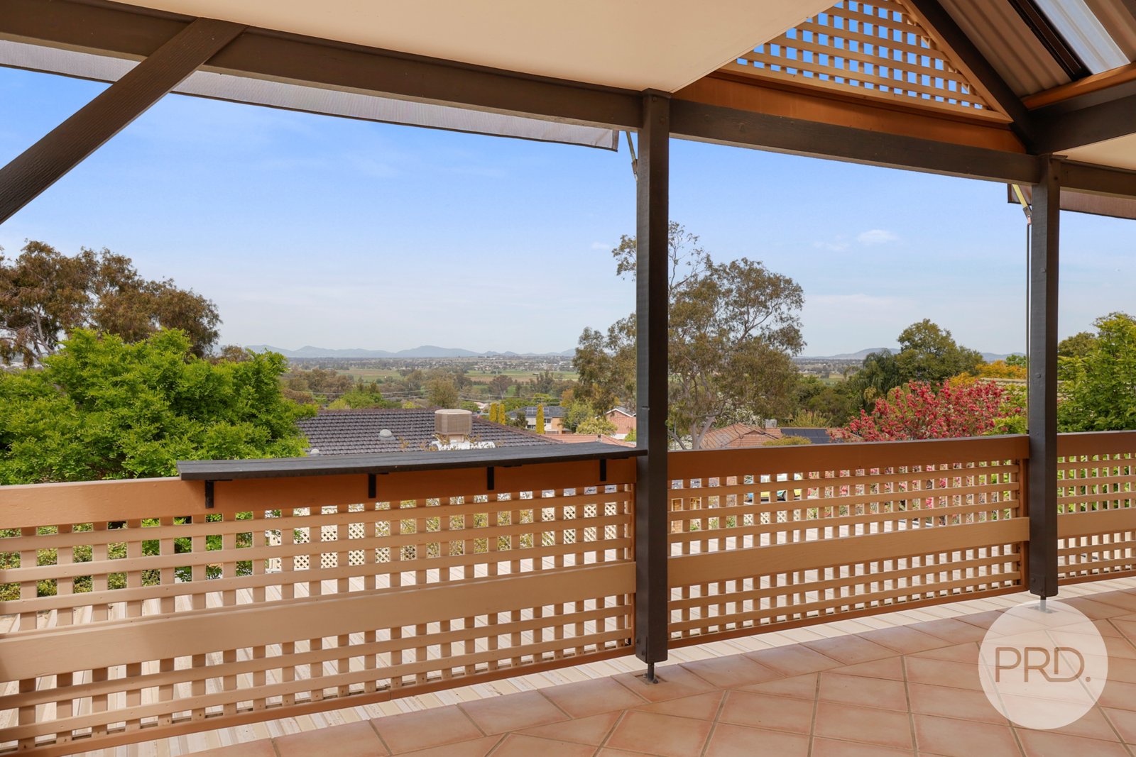 16 Acacia Drive TAMWORTH 14