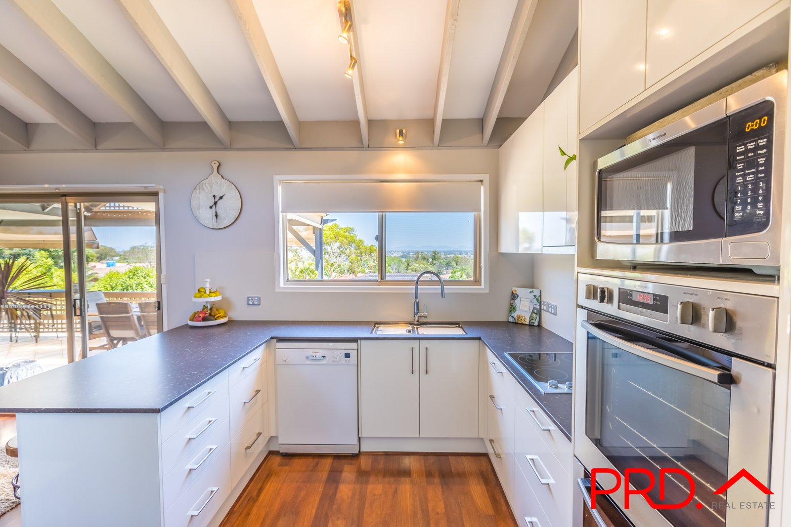 16 Acacia Drive TAMWORTH 3