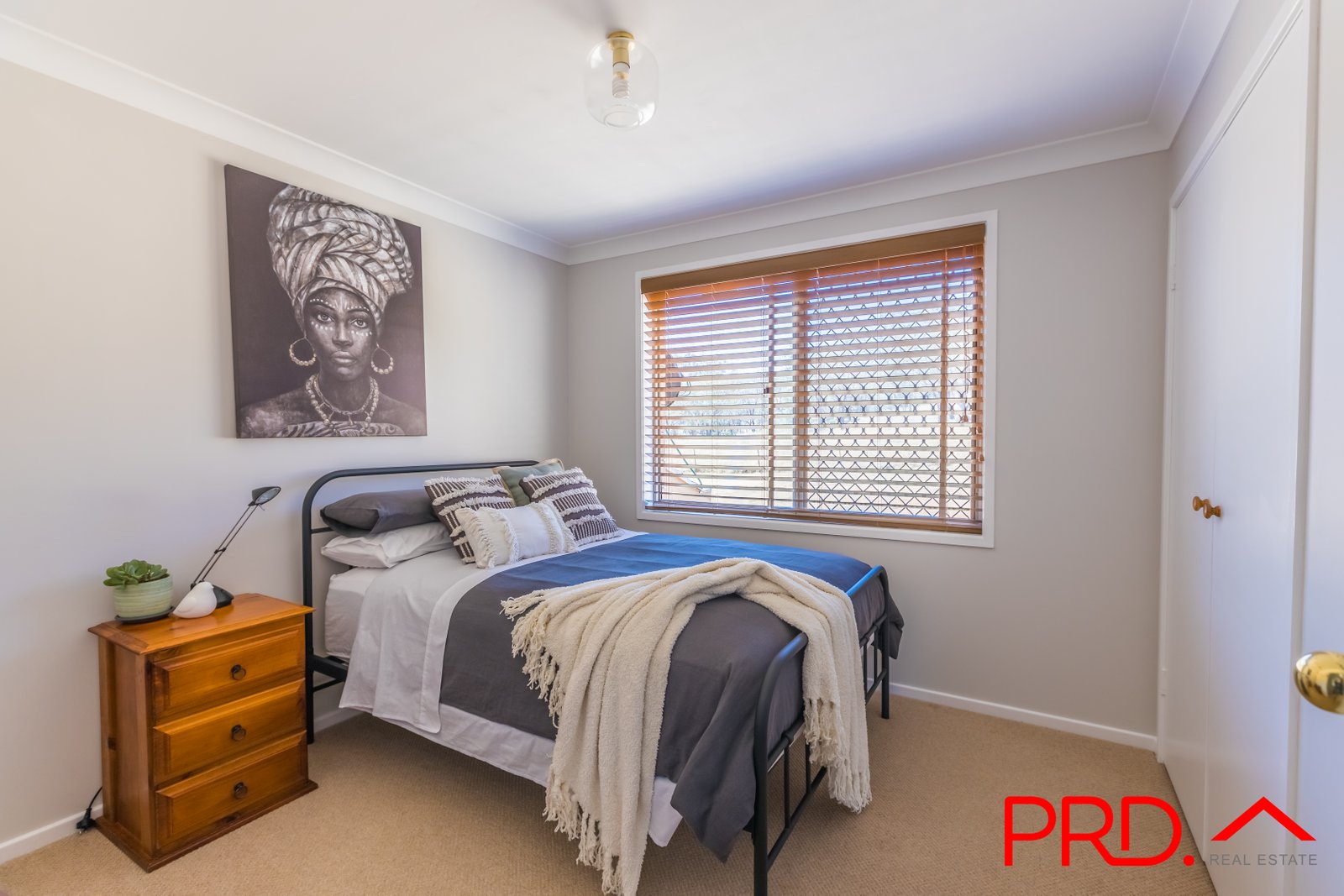 16 Acacia Drive TAMWORTH 8