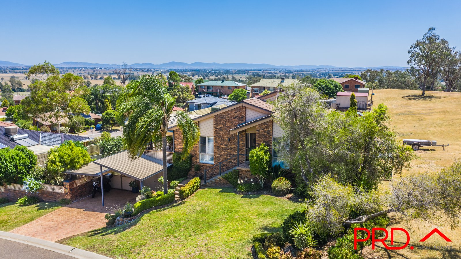 16 Acacia Drive TAMWORTH 21