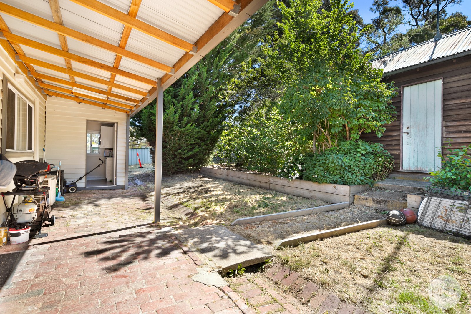 16 Adair Street LINTON 11