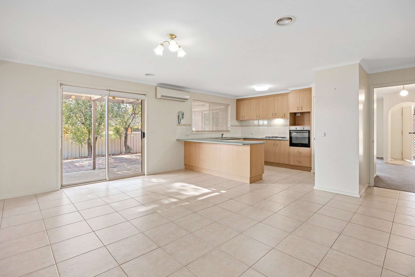 Gallery: 16 Adelle Ct