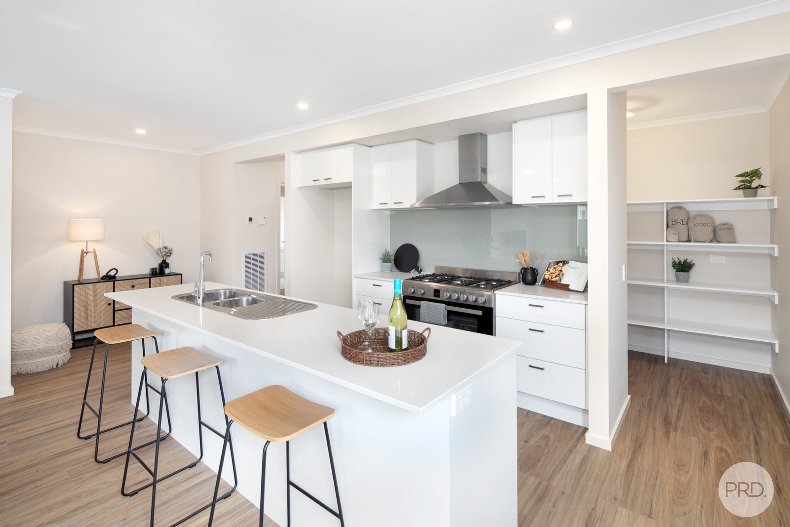 16 Ainsworth Street LUCAS 3