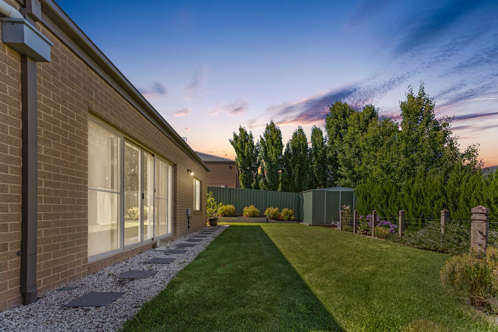 16 Akins Rise GOLDEN SQUARE 10