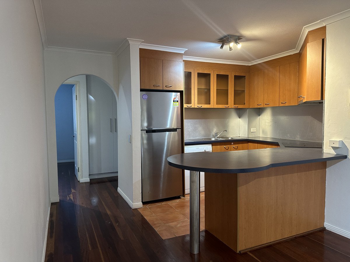 1/6 Albert Street Burleigh Heads 3