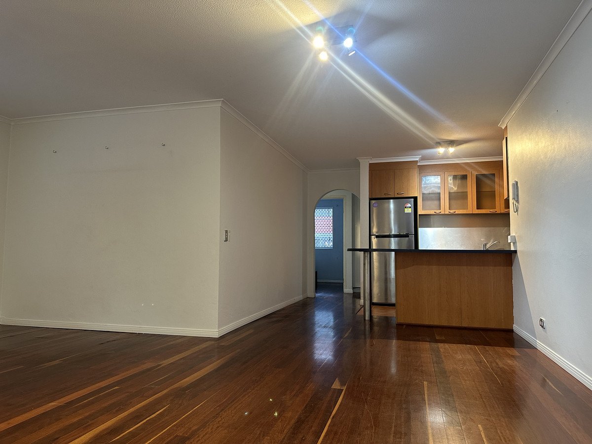1/6 Albert Street Burleigh Heads 9